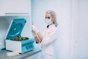 MPClinic у Києві пропонує інноваційні рішення в галузі ортобіології для ефективного відновлення хрящової тканини, включаючи терапію стовбуровими клітинами та PRP, забезпечуючи індивідуальний підхід до кожного пацієнта.